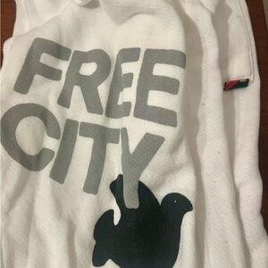 Free City XSmall 3/4 joggers in cream
Worn once
So soft!